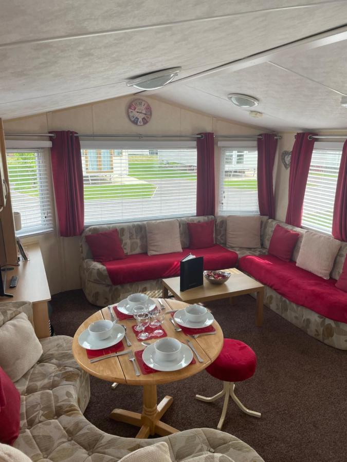 Calypso Hot Tub Breaks Tattershall Lakes Pet Friendly Екстериор снимка